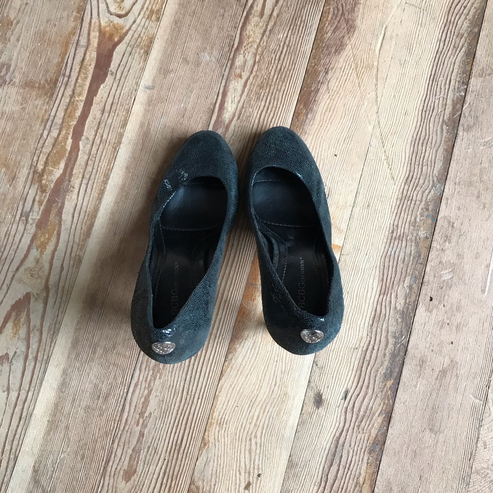 Bcbgeneration Black Round Toe Pumps - image 3